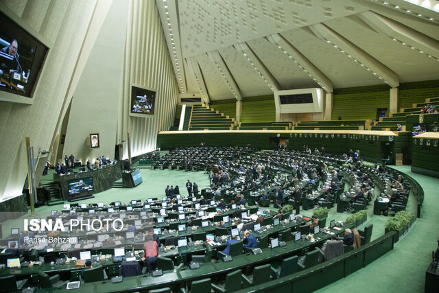 تحریم انتخابات هیچ دردی را دوا نمی کند/ مجلس خانه ملت است و باید این خانه را حفظ کرد