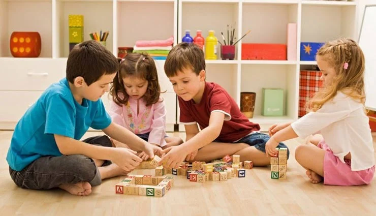 کودک مقایسه بازی فکری کودکان و بزرگسالان