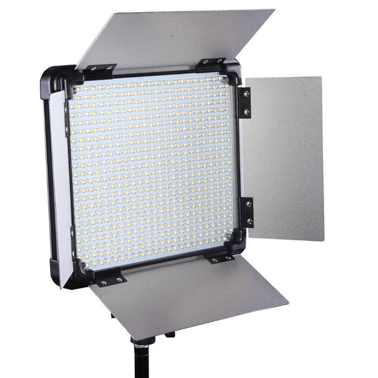 بررسی نور ثابت فلات Yidoblo E-528 II LED LIGHT