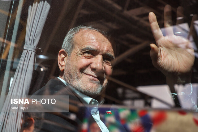 «عهد رئیس‌جمهور»، «گلایه آملی لاریجانی» و «دیپلماسی اجبار»