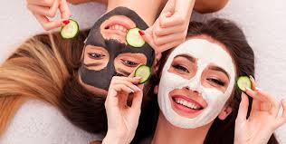 آیا پاکسازی پوست لک را از بین می‌برد؟