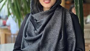 استایل | لباسشویی شالهای لمه و شاین برای مهمانی: درخشش خیرهکننده در شبهای بهیادماندنی